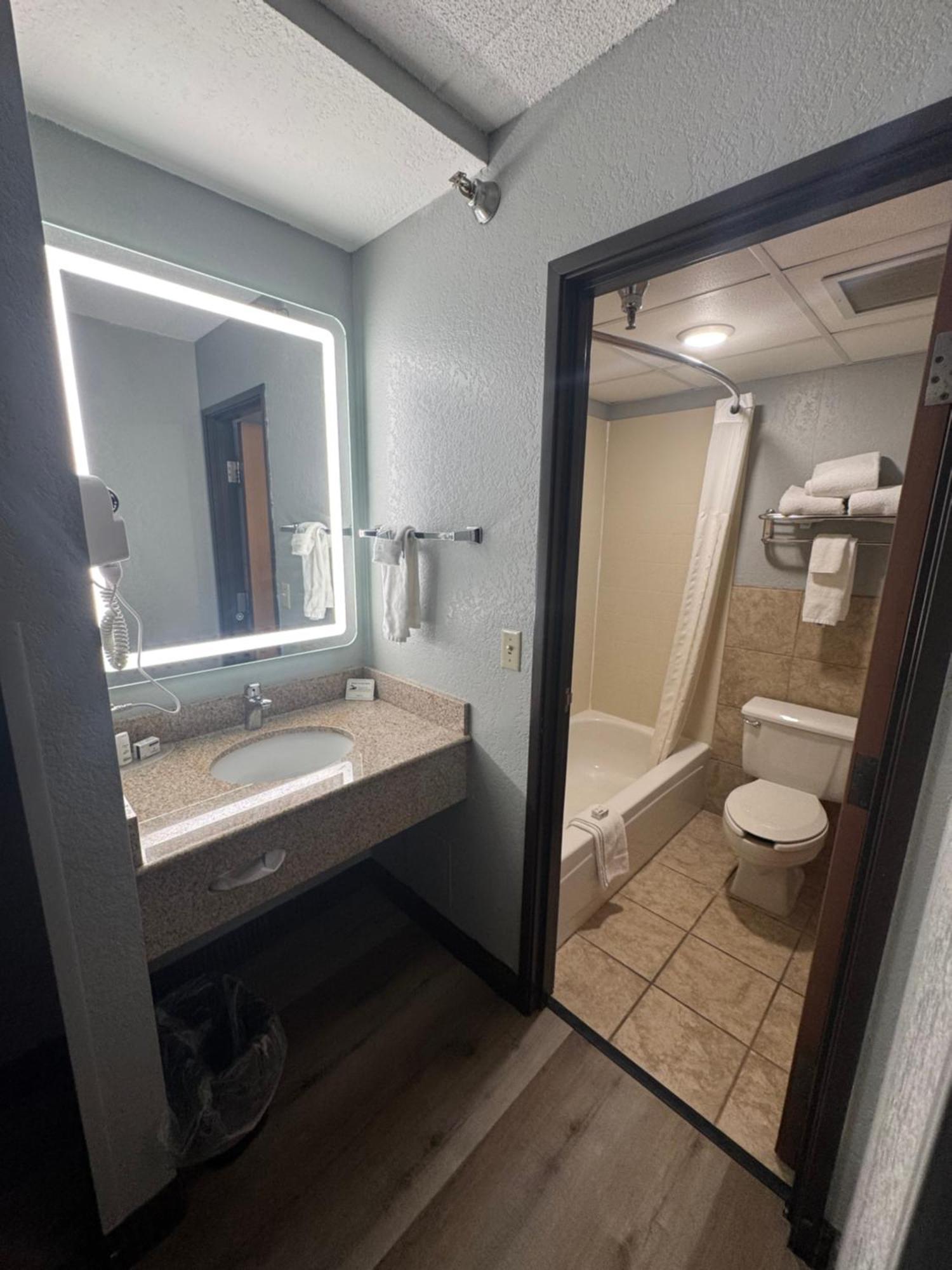 Americinn By Wyndham Albert Lea Dış mekan fotoğraf